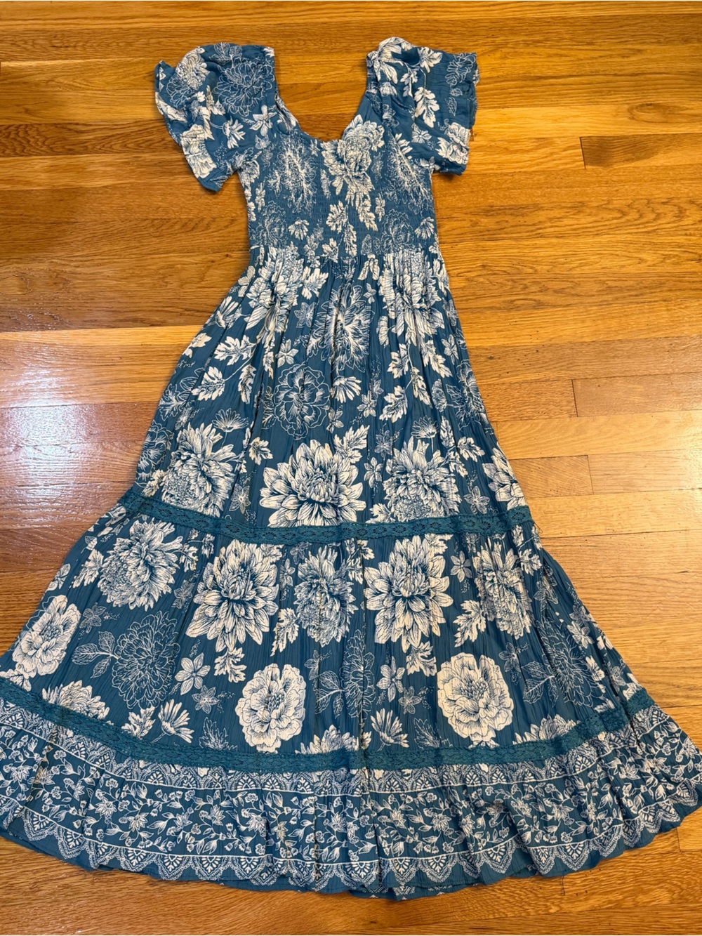 Angie Floral Printed Tiered Maxi Dress in Blue/White - Size Medium - Picture 8 of 9